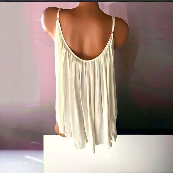 S❤️LD l GAP l Cream Blouse l Sleeveless l Adjustable straps l Plus, XXL l EUC - Picture 3 of 10